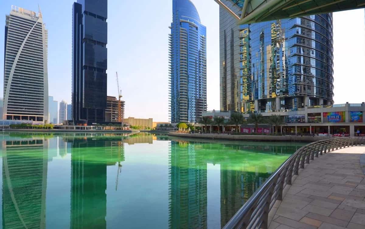 Apartments and apartments in Jumeirah Lakes Towers Dubai
